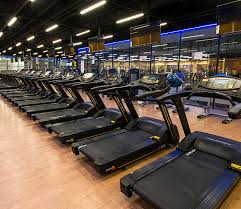 Smart fit brings a combination of affordable pricing and infrastructure to the fitness market. Manaira Shopping Smart Fit