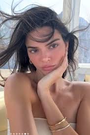 Kendall Jenner Clothes and Outfits