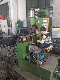 Di dalam pabrik industri yang berskala besar pekerjaan welding atau mengelas merupakan suatu pekerjaan yang hampir setiap hari di. Sepatu Rem Tukang Las Rem Mesin Pembuatan Sepatu Sepatu Rem Mesin Las Buy Sepatu Rem Mesin Las Sepatu Rem Alat Rem Sepatu Membuat Mesin Product On Alibaba Com