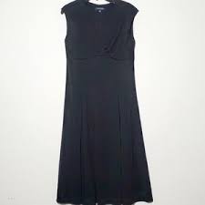 On december 6, 2020, i received a shipping confirmation that my order had shipped but was missing one item, so i checked the order status to find that chadwicks had canceled one of the items. Chadwicks Of Boston Poshmark