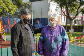 En este día se piensa en todos los abuelos, aquellos que nos acompañan y nos dan su amor incondicional. Fm 8ar6wbw Zm