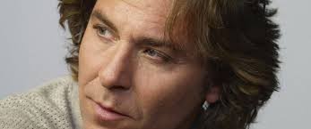 ROBERTO ALAGNA, tenor: `QUIERO CANTAR MENOS Y DISFRUTAR MÁS DE MI FAMILIA`