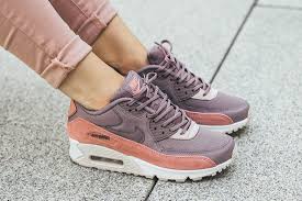 Nike Air Max 90 Stardust With Elegant Color For Girls Orange And Purple Good For Any Occasion Especially Outdoor Acti Nike Air Max Hype Shoes Sneakers Nike