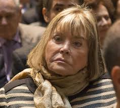 El actor interpuso una medida cautelar tendiente a que se impida la emisión por televisión de unprograma de humor que contenía imágenes y conceptos sobre su persona, las cuales considerabadesdorosas. Esto Es Tierra Liberada Dijo Servini De Cubria Tras El Robo Que Sufrio En Palermo Inseguridad Jueza Maria Servini De Cubria Palermo