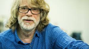 Helge schneider fühlt sich immens gestört und abgelenkt. Neues Album Von Helge Schneider Partypeople Beim Fleischer Es Schnurrt Rasselt Und Swingt Grandios Jazz Weltmusik Br Klassik Bayerischer Rundfunk