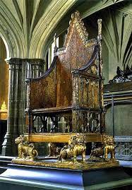 the coronation chair king saint edward s chair in westminster abbey dumbledore s chair looks suspiciously ide architettura sacra architettura westminster