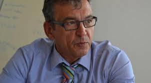 Le directeur de l'hôpital sur le départ