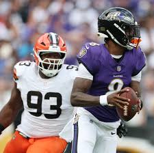 Browns trade deadline options to ponder, including TE David Njoku