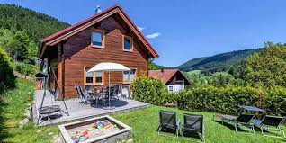 This holiday home provides free private parking, a shared kitchen and free wifi. Traum Ferienwohnung Und Ferienhaus Schwarzwald Buchen