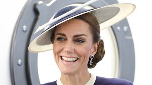 Prince William's sassy response after royal fan makes comment about Kate  Middleton's appearance during Glasgow visit