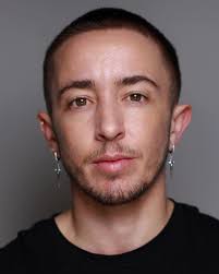 Trans actor, writer, director, currently available. Tell your hiring  friends pls & thnx 🙏🏼 📸 by @harrfastfotos.