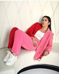 مساء أمس، إثر إصابتها بالتهاب رئوي، عن عمر يناهز الـ82 عاماً. Ù„Ù‚Ø§Ø¡ Ø§Ù„Ø®Ù…ÙŠØ³ÙŠ Ù‚Ø¨Ù„ ÙˆØ¨Ø¹Ø¯ Ø§Ù„Ø±Ø¬ÙŠÙ… ÙƒÙŠÙ Ø£ØµØ¨Ø­ Ø´ÙƒÙ„Ù‡Ø§ Ø¯Ù†ÙŠØ§ Ø§Ù„Ù…Ø´Ø§Ù‡ÙŠØ±