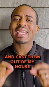 Amanda Rousselle's Instagram, Twitter & Facebook