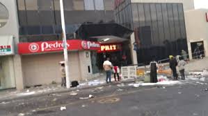 But e don turn to looting plus riots and spread and go far across di rainbow nation. Khcuewrbuf8xzm