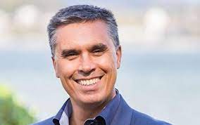 António josé cardoso de oliveira (born 9 october 1982), sometimes known as toni, is a portuguese football manager and former player who played as a central defender. Neuer Pachter Im Restaurant Schloss Oberhofen Htr Ch
