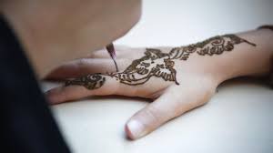 See more ideas about henna, hand henna, henna tattoo designs. Nach Henna Tattoo Australierin Verliert Im Urlaub Beinahe Ihre Hand