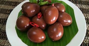 Siapkan loyang atau pinggan tahan panas, olesi dengan minyak goreng, tuangkan adonan dan kukus selama 20 menit , angkat dan dinginkan. Aneka Resep Dan Cara Memasak Telur Kecap