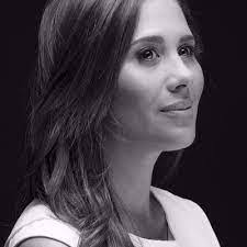 Dee Chin's Instagram, Twitter & Facebook