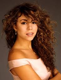 Jennette McCurdy è la perfetta interprete di Mariah, il che è pazzesco  perché hanno avuto un'educazione estremamente simile : r/MariahCarey