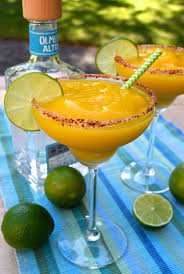 Frozen Mango Margaritas Margaritas Mango Frozenmargarita Tequila Cincodemayo Cocktail Www Frozen Mango Margarita Alcohol Drink Recipes Fruity Cocktails