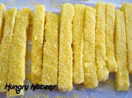 Our table of 7 was complete. Hungry Kittens Rosemary Polenta Crisps