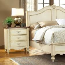 Make this warm and welcoming bedroom set a part of your home. French Provincial Bedroom Furniture You Ll Love In 2021 Visualhunt