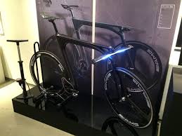 肩にかけて持ち運べる自転車 ショルダーバイク えん乗り 自転車 バイク デザイン