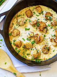 Scallops in White Wine Sauce