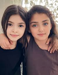 Madam Mavis Arthur Mensah the lady behind this trending pictures. Her pics  are all over all social media handles.I copied it from a Nigerian platform  nI posted her yesterday n got alot