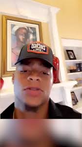 ‘Sup, @justinfields?! Welcome to CHI!! 🙌😁 #NFLDraft @osufootball #nfl  #football #chicagobears