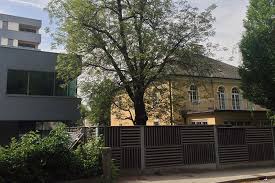 The town is located on the site of the former roman settlement of iuvavum. Neue Nutzung Der Riedenburg Villa Noch Nicht Fix Salzburg Orf At