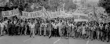 El cordobazo plantó una estaca mortal en el corazón del régimen y, al tiempo que mostró la fuerza de los trabajadores en pie de lucha, dejó expuestos sus límites para acceder al poder político. 29 De Mayo 1969 Comienza El Cordobazo Ministerio De Cultura