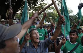 Resultado de imagen para el maltrato a las mujeres y los campesinos