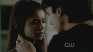 Elena et Damon dans la saison 3
