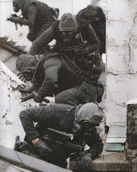 British Sas Operators During Operation Nimrod At The Iranian Embassy In London Uk 5 5 19 Military Special Forces Sas Special Forces Special Air Service