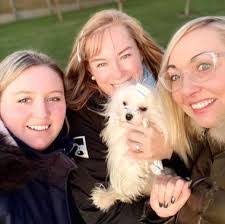 Karin Moon's Instagram, Twitter & Facebook