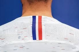 La grosse mise au point de mbappé sur ses tensions avec giroud. Nike Devoile Les Maillots De L Equipe De France Pour La Coupe Du Monde 2018