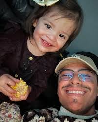 Aurelio Ponce's Instagram, Twitter & Facebook