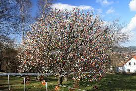 You can press flowers, herbs, or leaves into the dough to create an impression. Easter Egg Tree Wikipedia
