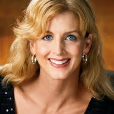 Kim Reed's Instagram, Twitter & Facebook