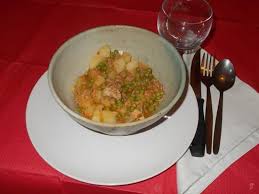 I calamari con piselli sono un secondo piatto gustoso e facile da preparare, soprattutto partendo da molluschi già puliti. Patate E Piselli In Umido Patate Ricette Ricetta Patate Piselli In Umido