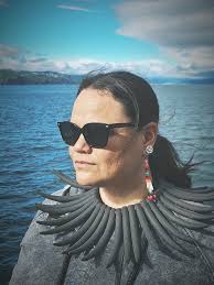 Such a epic day full of adventures and brown excellence with our manuhiri  @emgenia, ta moko with @vianneybrotoi, artist talk at Te Papa listening to  the amazing @armando_museos and @isaacteawa then studio