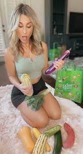 TW Pornstars - The Allie Rae ®️. Twitter. 🍆For those looking for VEGGIE  TALES, they can be found on. 7:23 PM - 22 Nov 2022