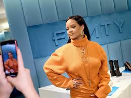 A true pop icon, robyn rihanna fenty is a singer, actress, and businesswoman from saint michael, barbados. Da53oandda2sxm