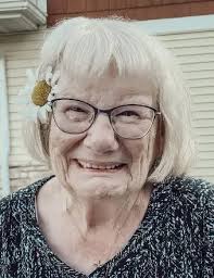 Doris Walter's Instagram, Twitter & Facebook