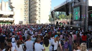 Artele marțiale au urmat cu cluburile zanshin și yakuza. Zilele OraÈului Satu Mare 2018 Edda Holograf Èi Carla S Dreams