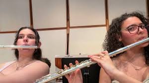 Little Maria had so much fun with Moldau, one of the pieces that made her fall in love with flute💖🪈, Thanks @fluteykaty for the past days full of music!!!, #grateful*********