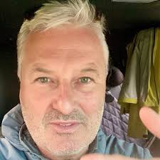 THE DARWIN OAK. Perhaps we don't realise just how much we got to 'them'!  Twice recently, I have been out recording trees for Wood Trust ATI and met  A. Fella in a