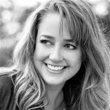 Candace Collier's Instagram, Twitter & Facebook