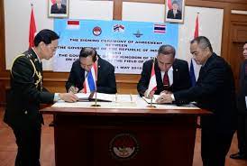 Presiden joko widodo bertemu dengan pemimpin malaysia dan thailand untuk. Ini Bentuk Kerja Sama Menhan Ri Dengan Menhan Thailand Republika Online